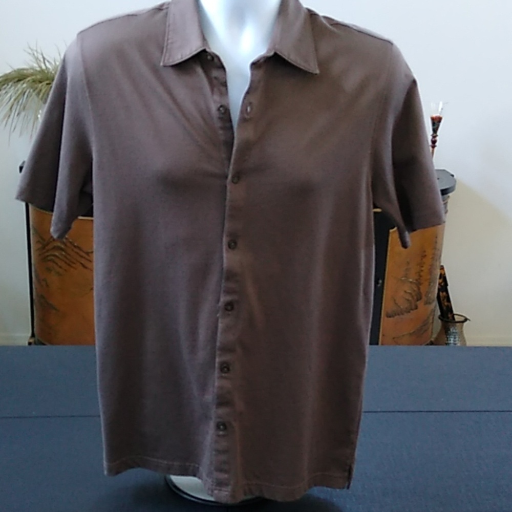 Basic cotton/poly short sleeve button down
